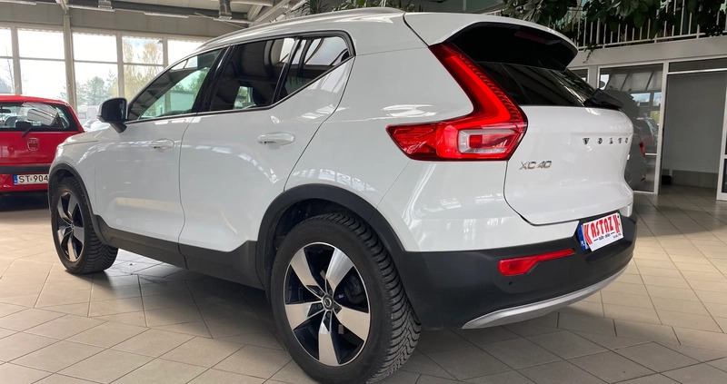 Volvo XC 40 cena 114900 przebieg: 67000, rok produkcji 2018 z Mikstat małe 301